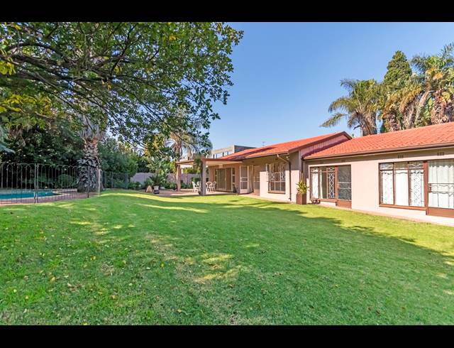 4 BEDROOM HOUSE RENTED IN GALLO MANOR